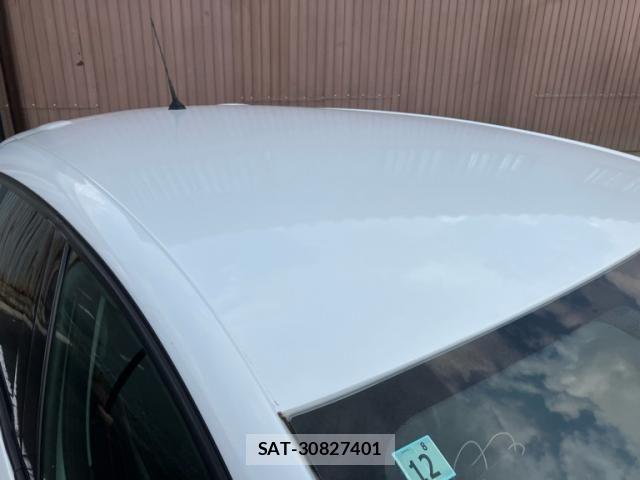 Renault LUTECIA 2019-09 8075353-3