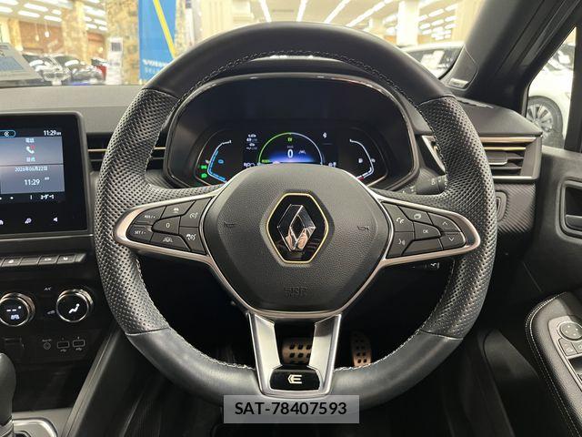 Renault LUTECIA 2023-11 8075351-6