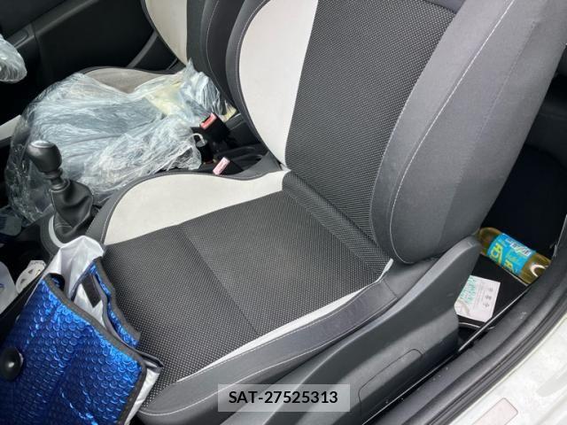 Renault LUTECIA 2010-09 8101570-19