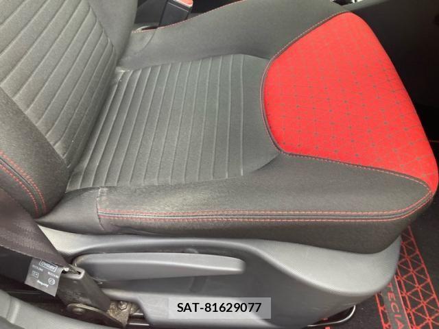 Renault LUTECIA 2013-09 8209865-14