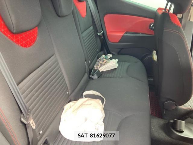 Renault LUTECIA 2013-09 8209865-15
