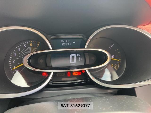 Renault LUTECIA 2013-09 8209865-18