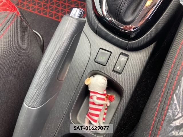 Renault LUTECIA 2013-09 8209865-22