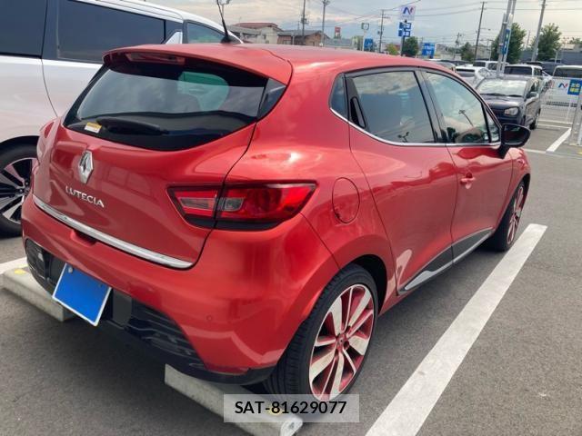 Renault LUTECIA 2013-09 8209865-5