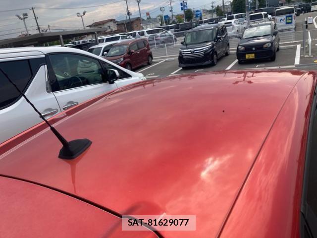 Renault LUTECIA 2013-09 8209865-6