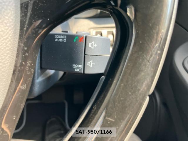Renault LUTECIA 2016-12 8355488-20