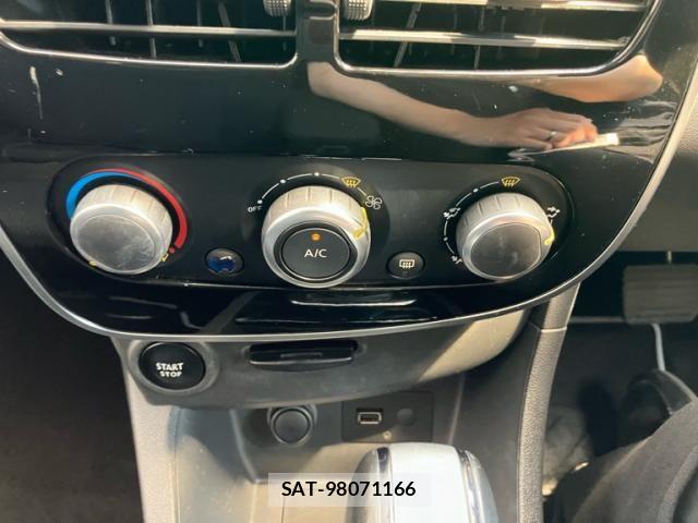 Renault LUTECIA 2016-12 8355488-22
