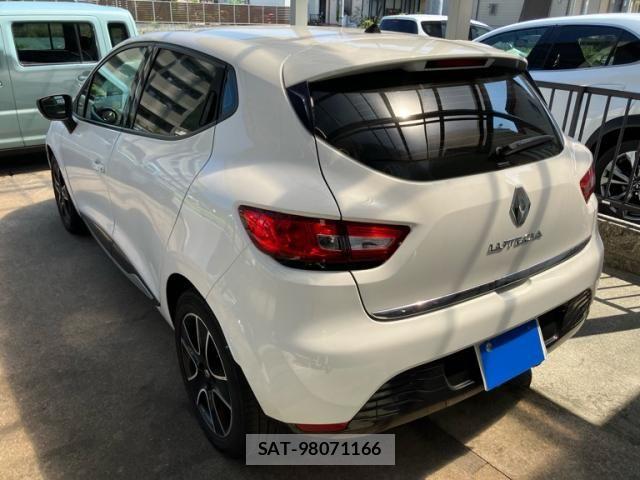 Renault LUTECIA 2016-12 8355488-4