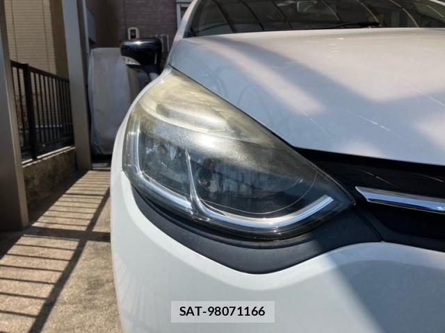 Renault LUTECIA 2016-12 8355488-5