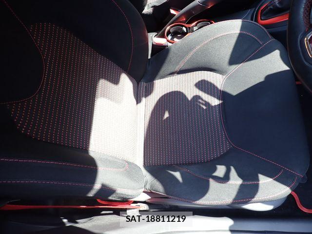 Renault LUTECIA 2014-02 8355485-16