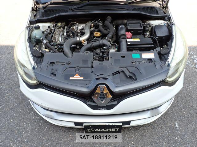 Renault LUTECIA 2014-02 8355485-19