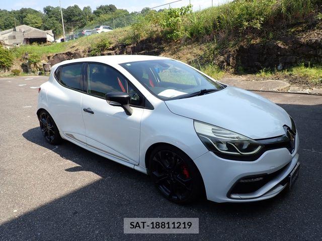 Renault LUTECIA 2014-02 8355485-3