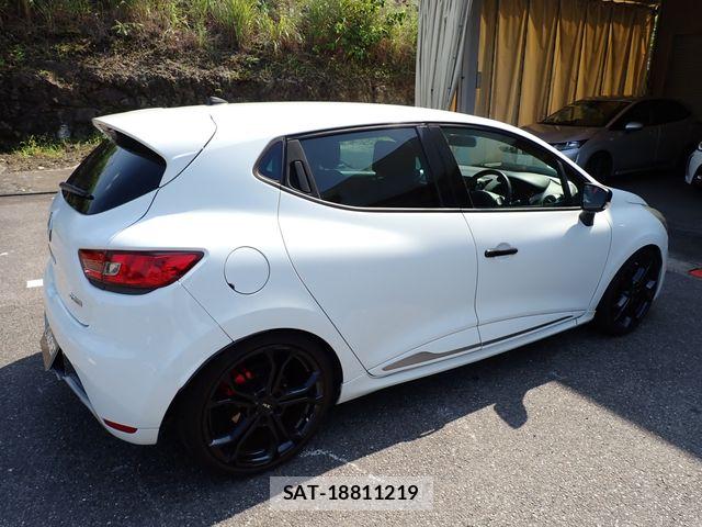 Renault LUTECIA 2014-02 8355485-6