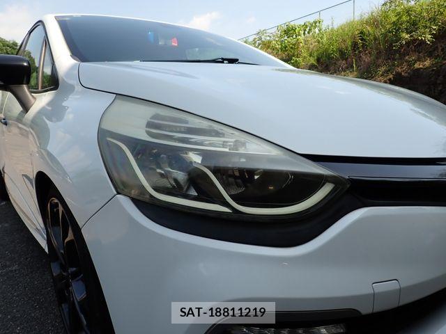 Renault LUTECIA 2014-02 8355485-7