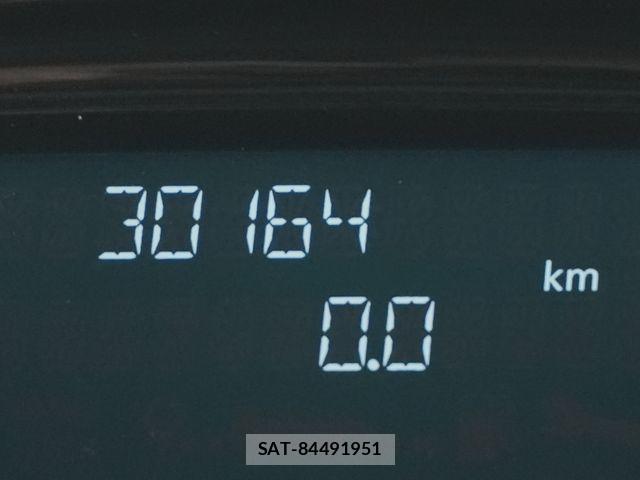Renault LUTECIA 2017-08 8355486-17