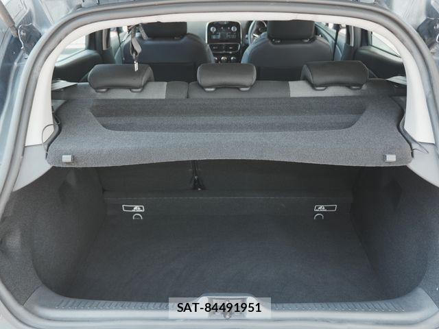 Renault LUTECIA 2017-08 8355486-18
