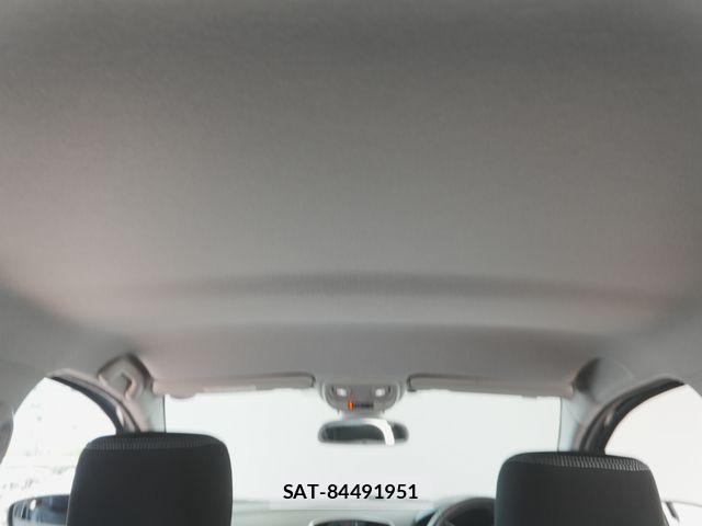 Renault LUTECIA 2017-08 8355486-19