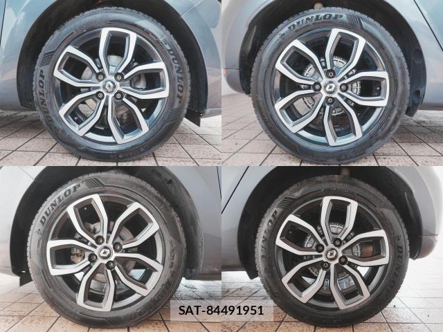 Renault LUTECIA 2017-08 8355486-6