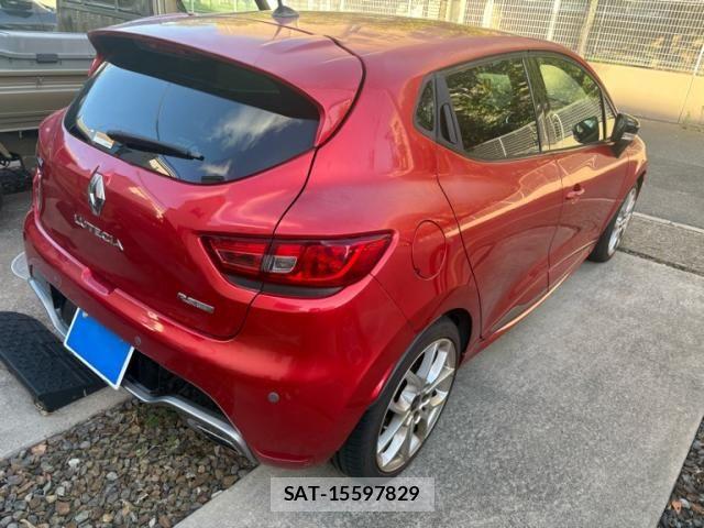 Renault LUTECIA 2015-08 8368344-9