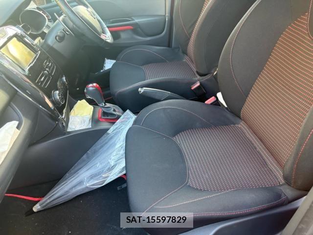 Renault LUTECIA 2015-08 8368344-13