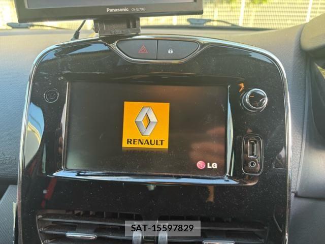 Renault LUTECIA 2015-08 8368344-18