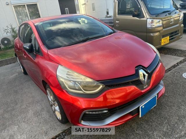 Renault LUTECIA 2015-08 8368344-1