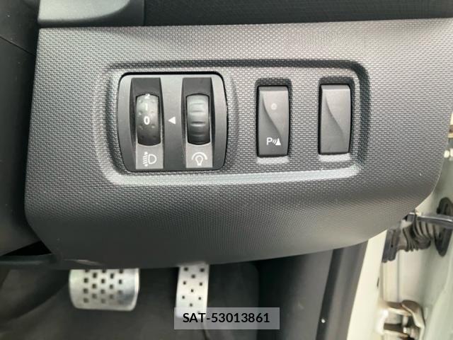 Renault LUTECIA 2014-12 8414694-19