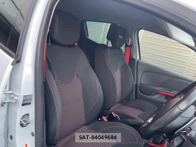 Renault LUTECIA 2016-12 8458314-12