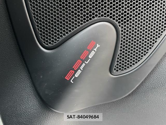 Renault LUTECIA 2016-12 8458314-16