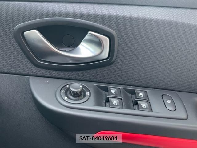 Renault LUTECIA 2016-12 8458314-17
