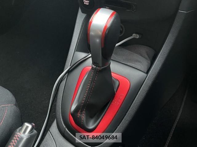Renault LUTECIA 2016-12 8458314-21