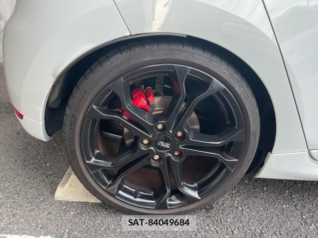 Renault LUTECIA 2016-12 8458314-5