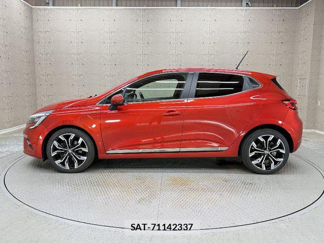 Renault LUTECIA 2023-02 8527018-9