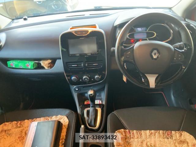 Renault LUTECIA 2016-08 8527019-11