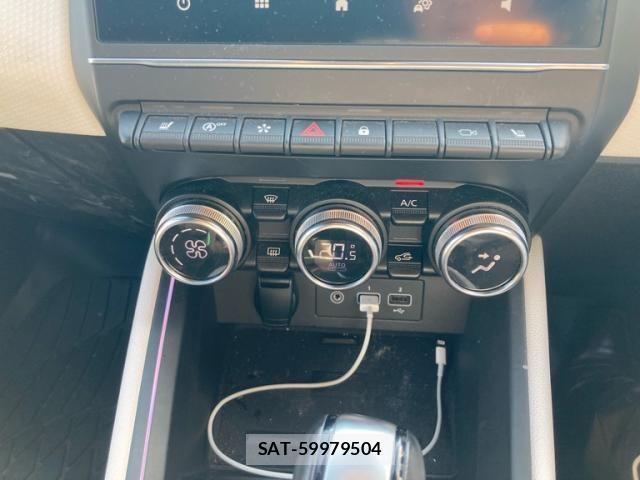 Renault LUTECIA 2020-11 8563389-19