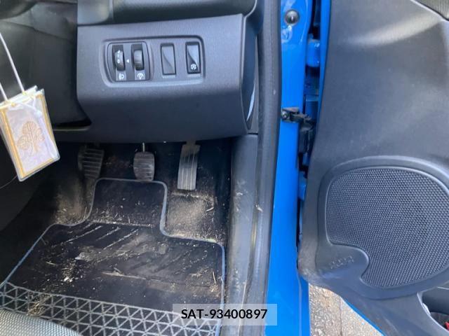 Renault LUTECIA 2016-04 8563388-10