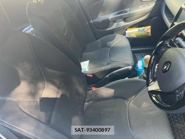 Renault LUTECIA 2016-04 8563388-12