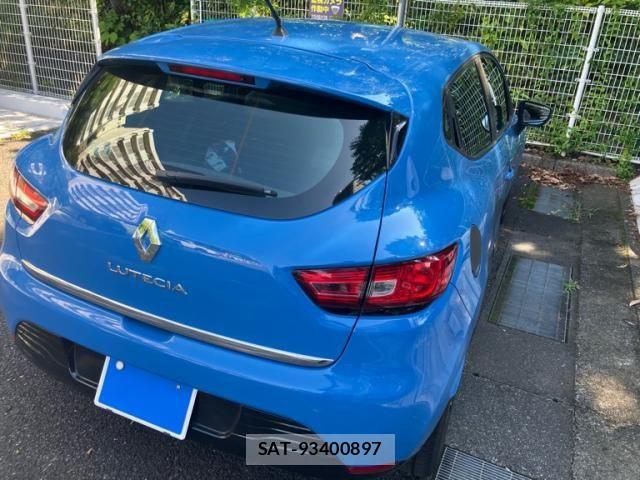 Renault LUTECIA 2016-04 8563388-3