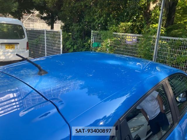 Renault LUTECIA 2016-04 8563388-8