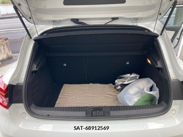 Renault LUTECIA 2023-01 8628650-9