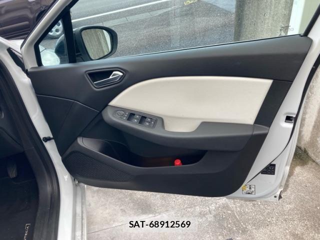 Renault LUTECIA 2023-01 8628650-10