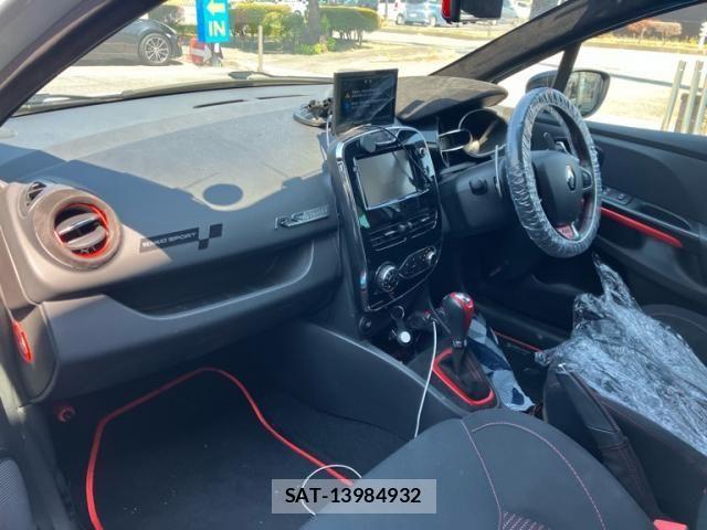 Renault LUTECIA 2014-06 8661276-10