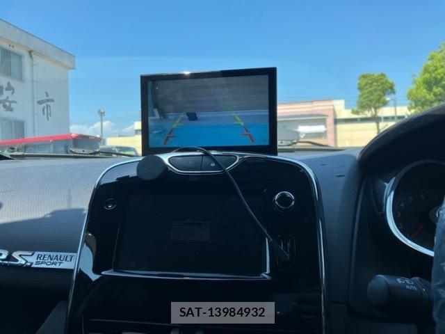 Renault LUTECIA 2014-06 8661276-14