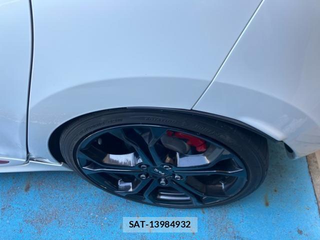 Renault LUTECIA 2014-06 8661276-8