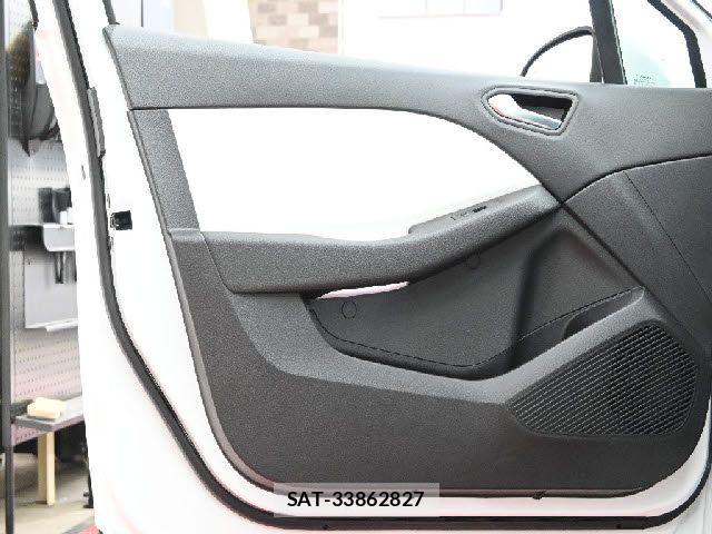 Renault LUTECIA 2022-05 8661274-24