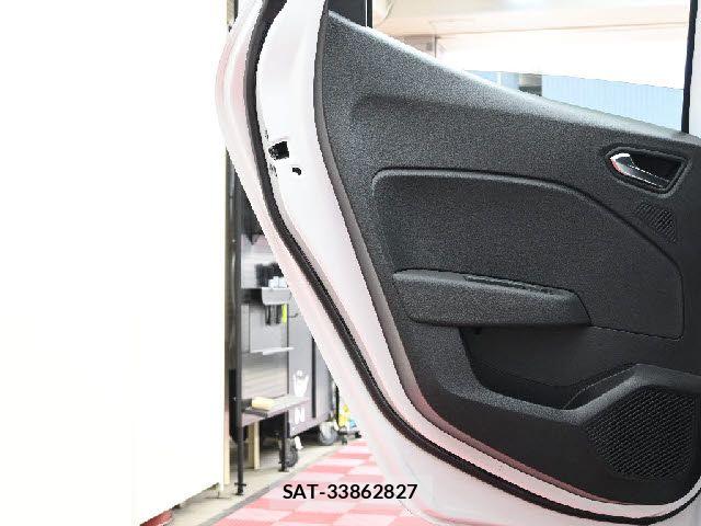 Renault LUTECIA 2022-05 8661274-25