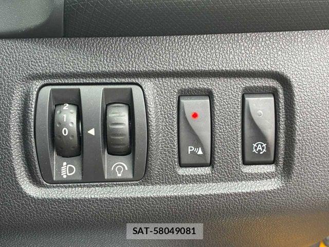 Renault LUTECIA 2018-06 8686438-10