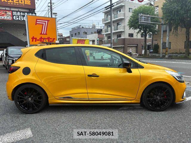 Renault LUTECIA 2018-06 8686438-21