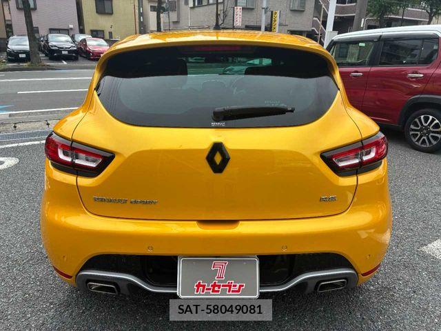 Renault LUTECIA 2018-06 8686438-23