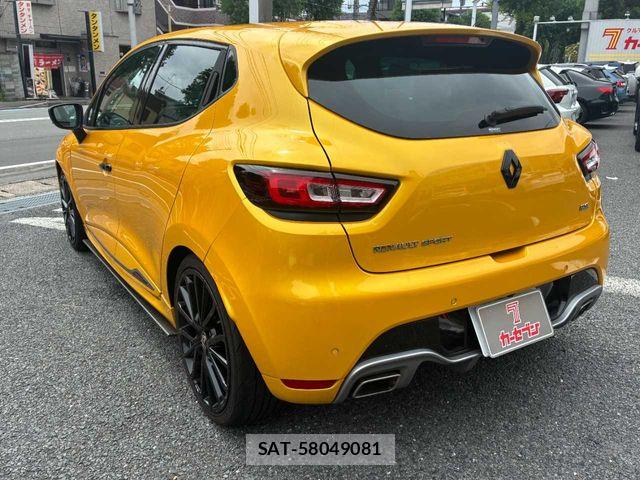 Renault LUTECIA 2018-06 8686438-24